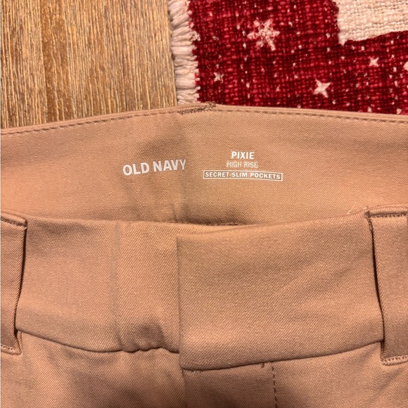 Ladies Old Navy Pixie High Rise Secret Slim Pockets Size 4 P - Brand New - Picture 3 of 5